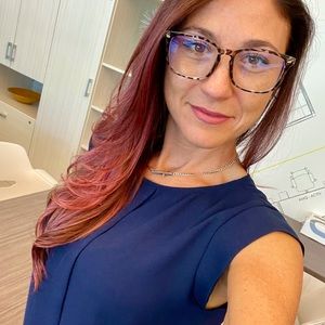 Meet your Posher, Angela